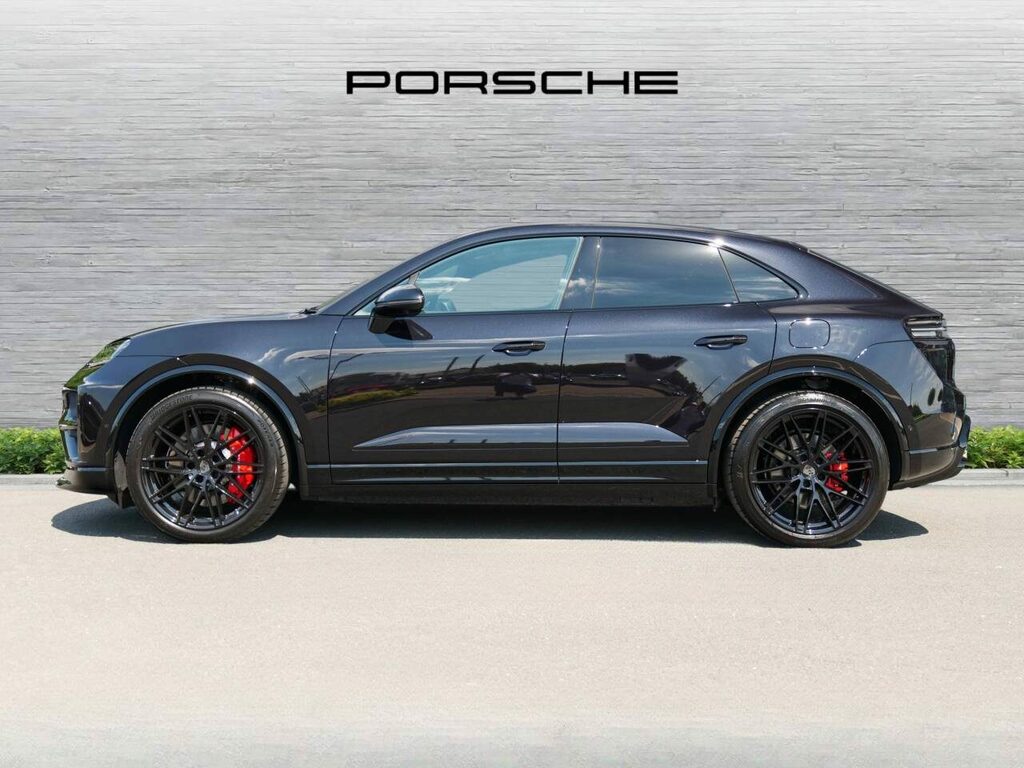 Porsche Macan Electric Black #2
