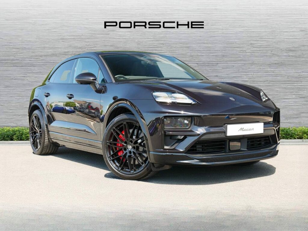 Porsche Macan Electric Black
