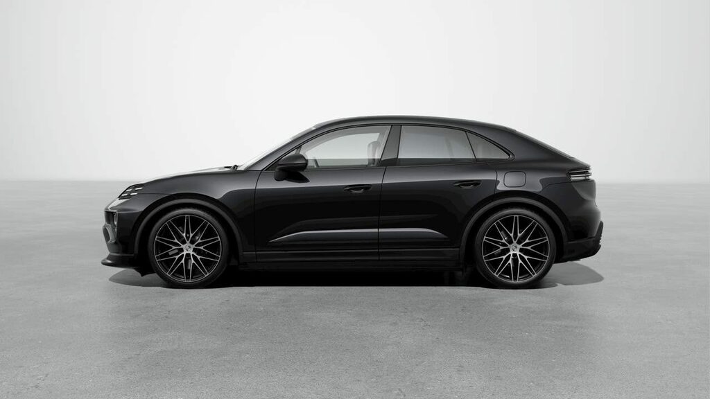 Porsche Macan Electric Black #2