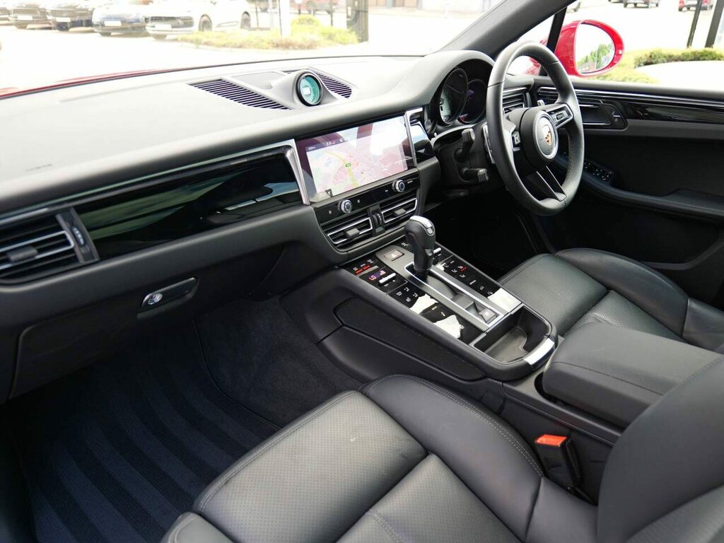 Porsche Macan Petrol MF75LHJ Red #5