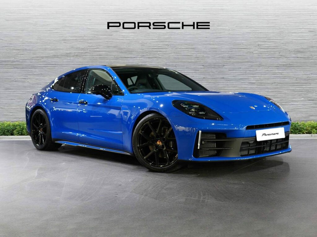 Porsche Panamera Petrol Black