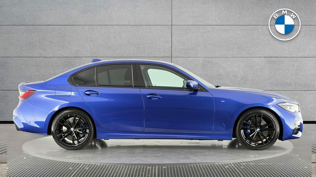 BMW 3 Series Saloon PE72YCZ Blue #3