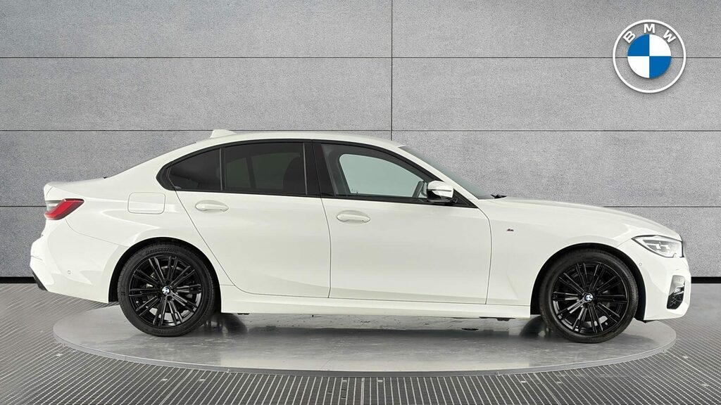BMW 3 Series 318D M Sport White #3