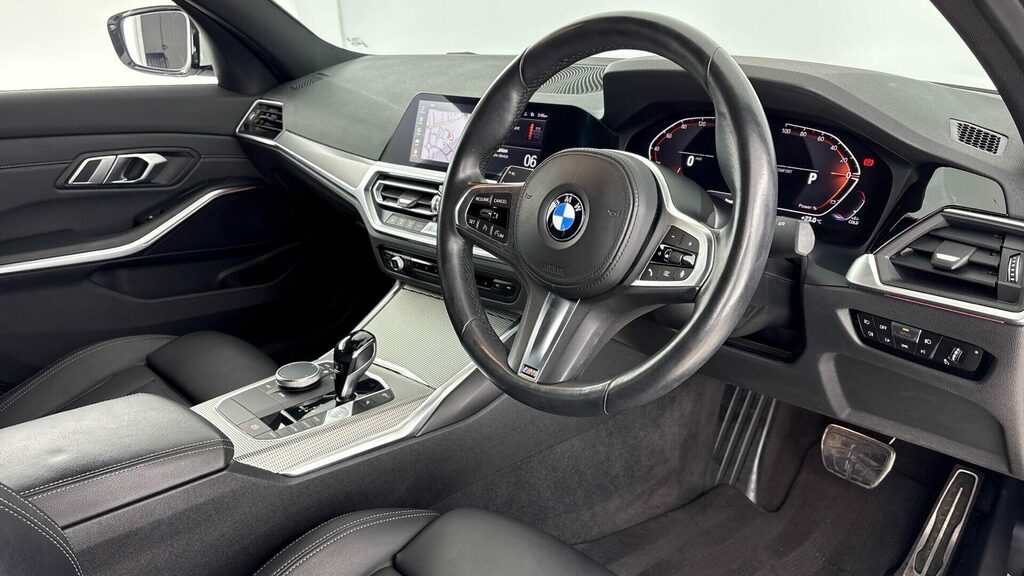 BMW 3 Series 318D M Sport White #6
