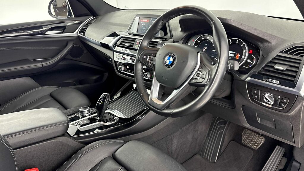 BMW X3 Suv YE19FYT Black #6