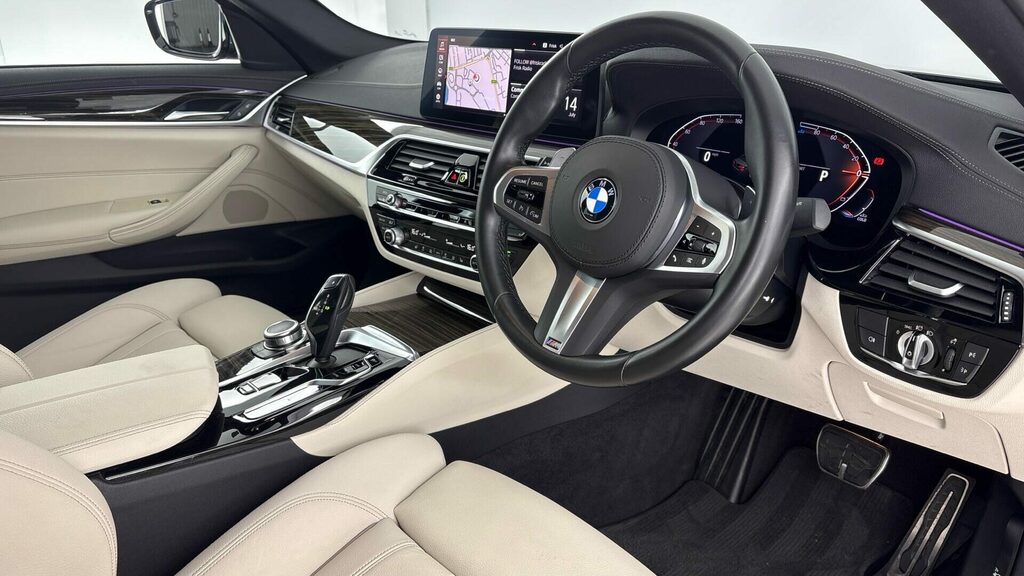 BMW 5 Series Saloon SD22PYZ Grey #6
