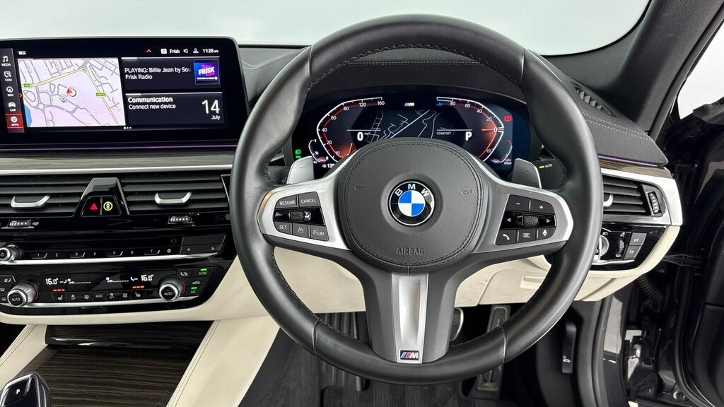 BMW 5 Series Saloon SD22PYZ Grey #5