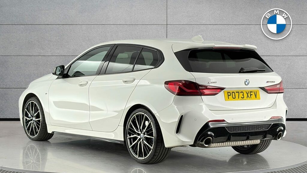 BMW 1 Series Sports PO73XFV White #2