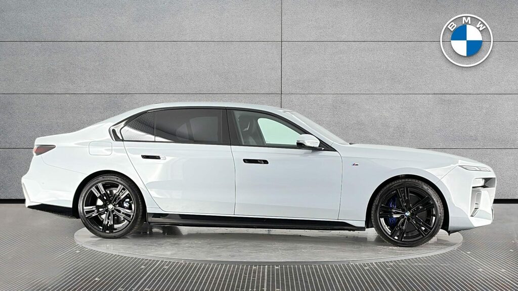 BMW i7 Saloon Grey #3