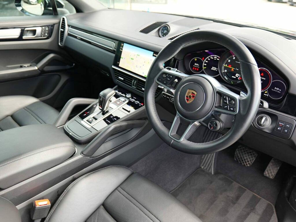 Porsche Cayenne Hybrid Black #4