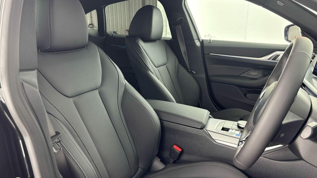 BMW i4 Coupe Black #10