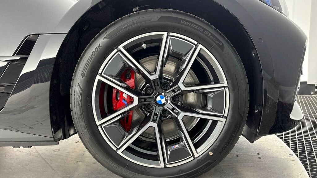 BMW i4 Coupe Black #15