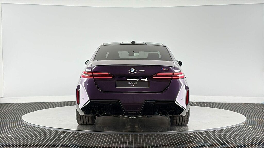 BMW M5 Saloon #4