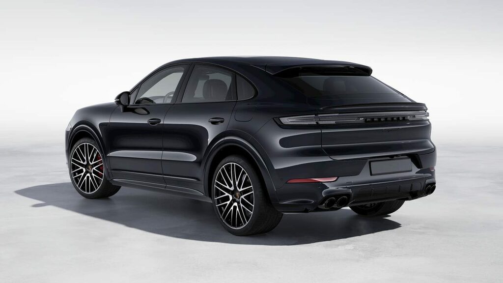 Porsche Cayenne Hybrid Black #3