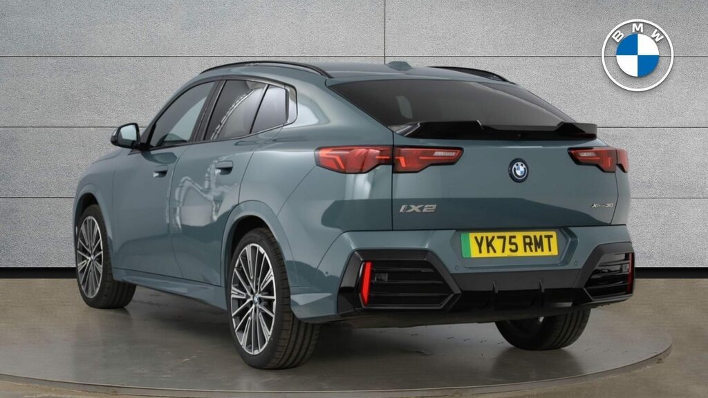 BMW iX2 Suv Green #2
