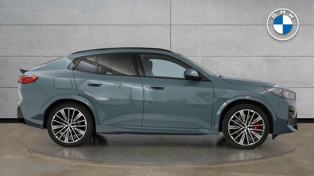 BMW iX2 Suv Green #3