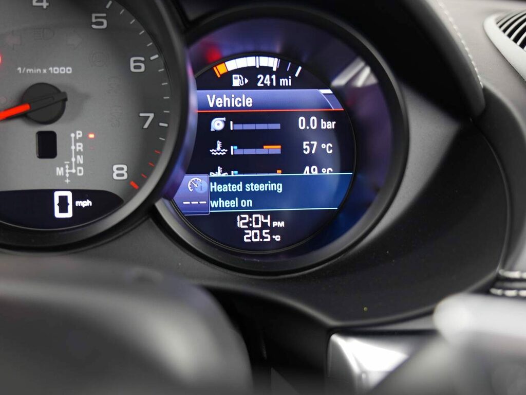 Porsche 718 718 Cayman Gt4 Silver #17