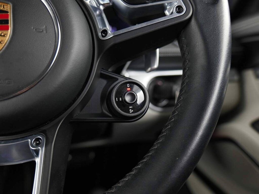 Porsche 718 718 Cayman Gt4 Silver #26