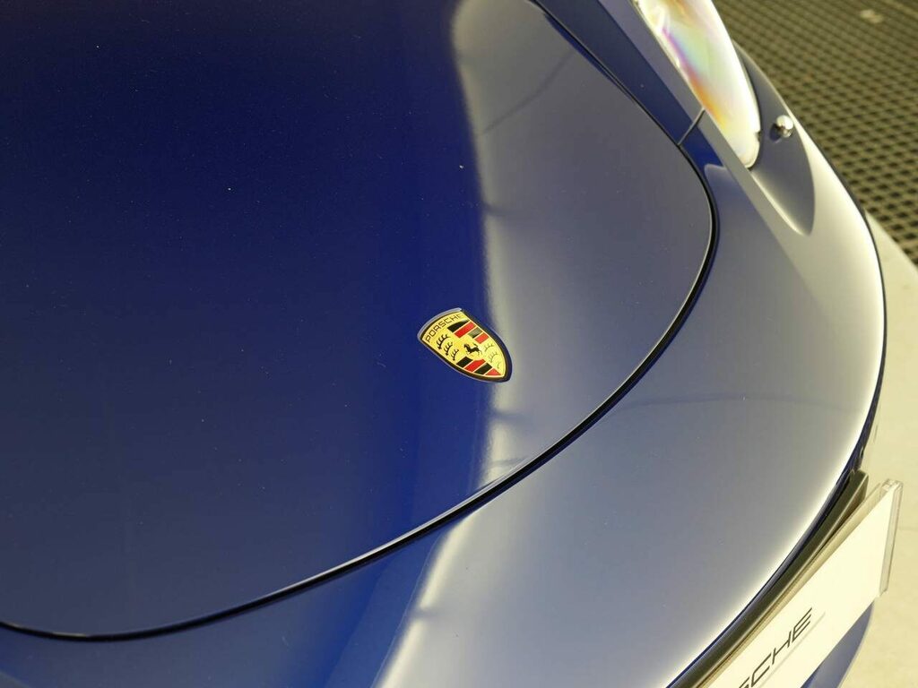 Porsche 718 718 Cayman Gt4 Silver #11