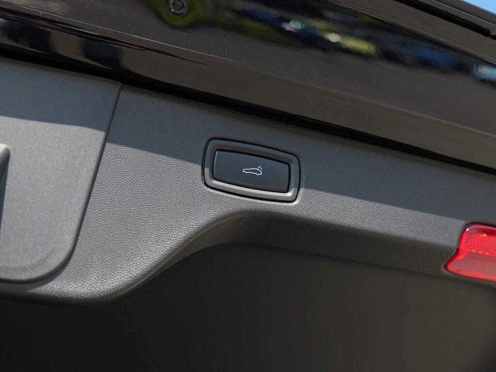 Porsche Macan 265Kw 100Kwh Grey #38