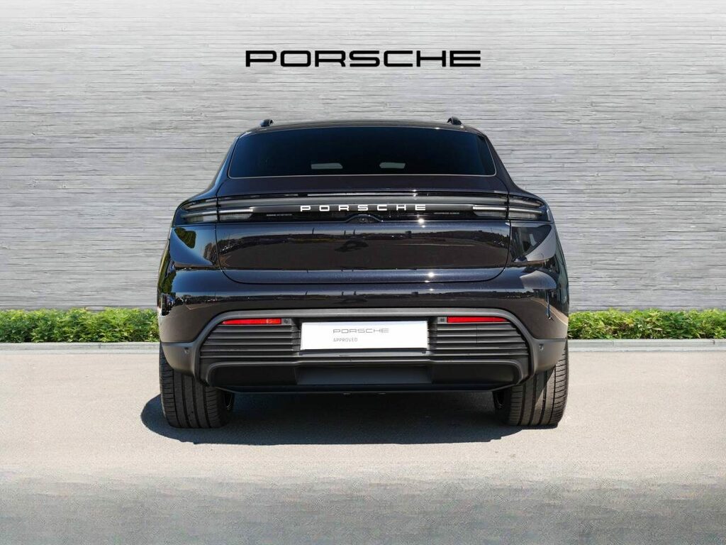 Porsche Macan Electric Black #6