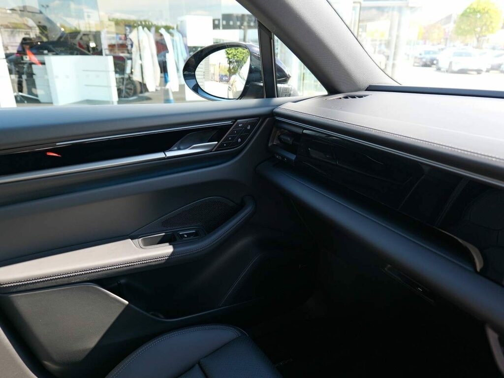 Porsche Macan 265Kw 100Kwh Grey #32