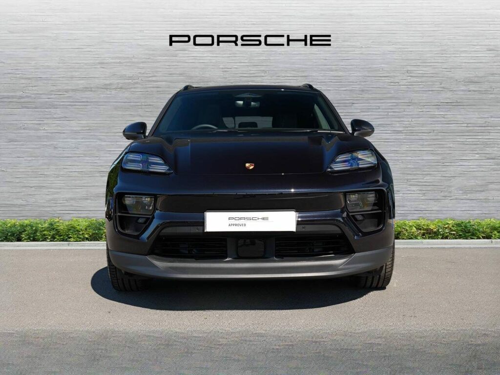 Porsche Macan Electric Black #3