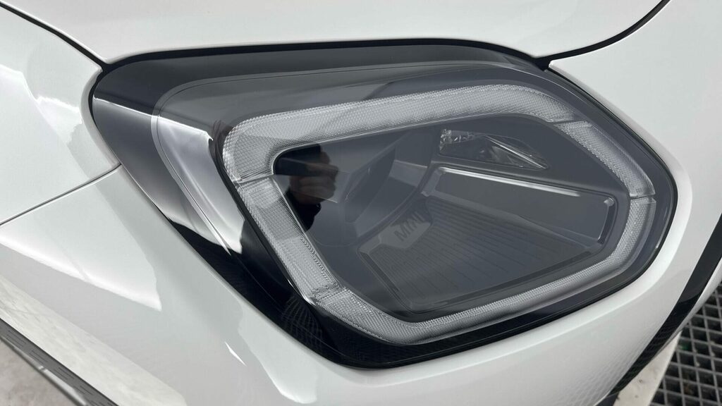 Mini Countryman Countryman E White #23