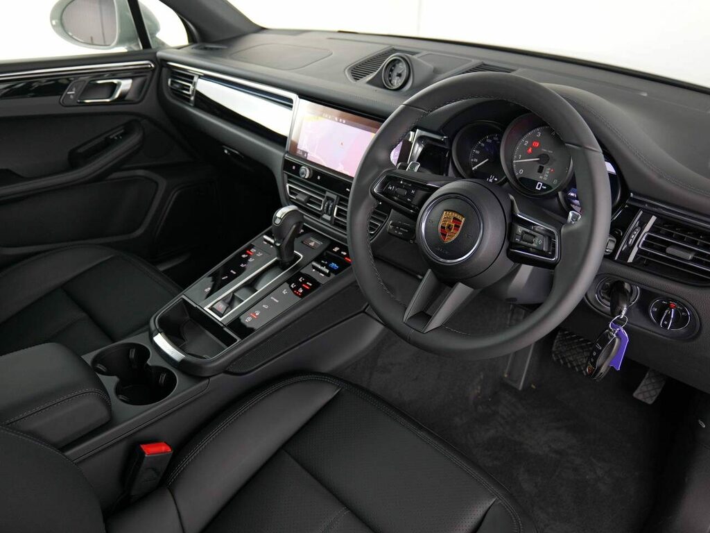 Porsche Macan Petrol  #5