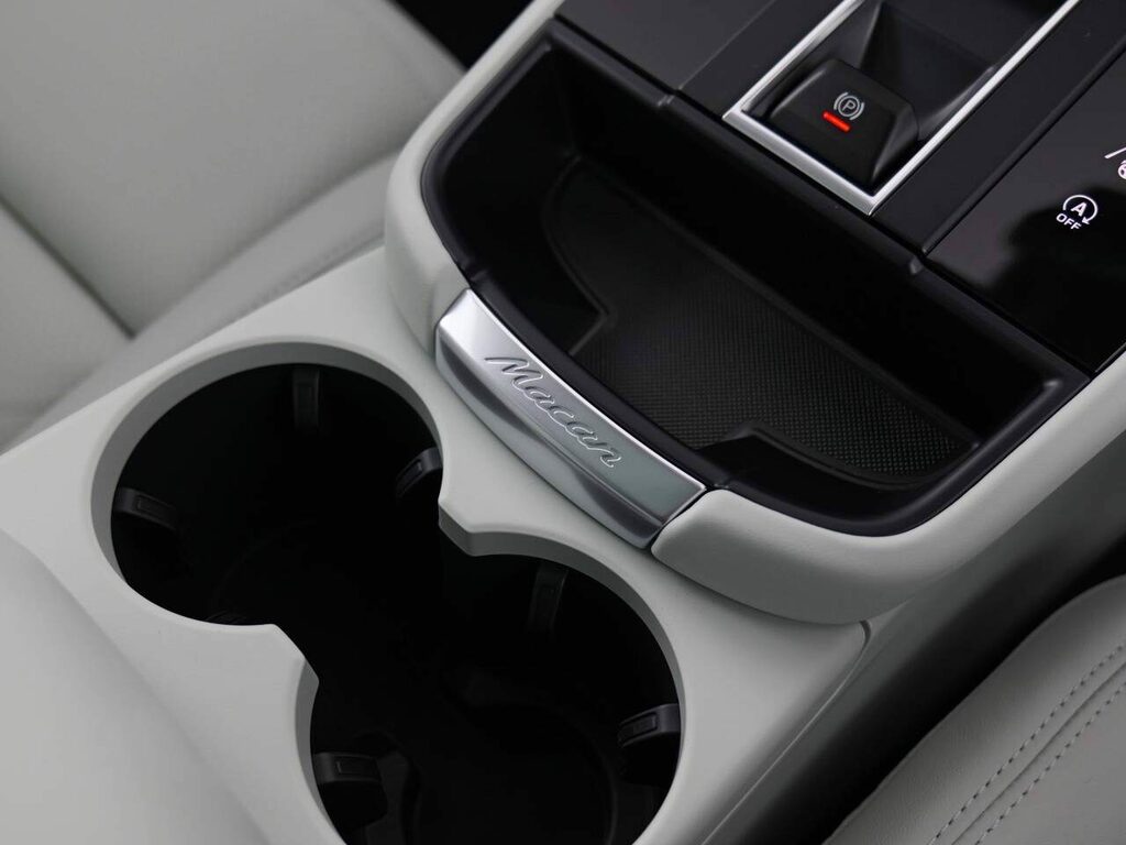 Porsche Macan 300Kw 4 100Kwh  #26
