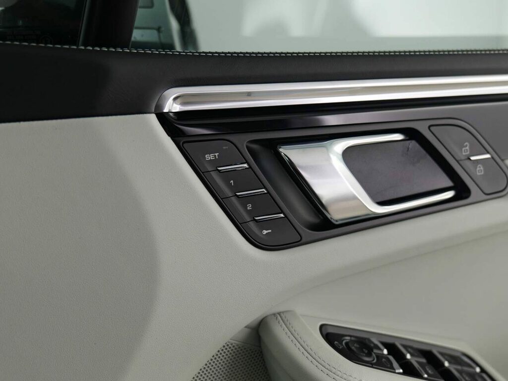 Porsche Macan 300Kw 4 100Kwh  #36