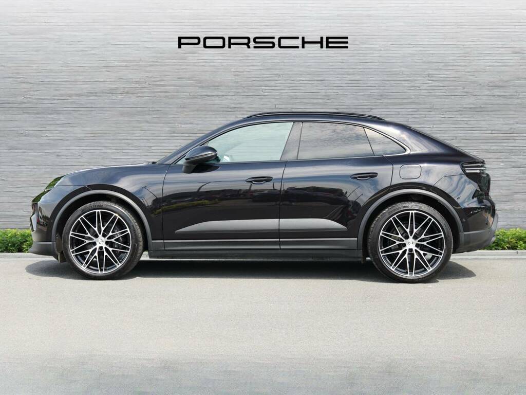 Porsche Macan Electric Black #2