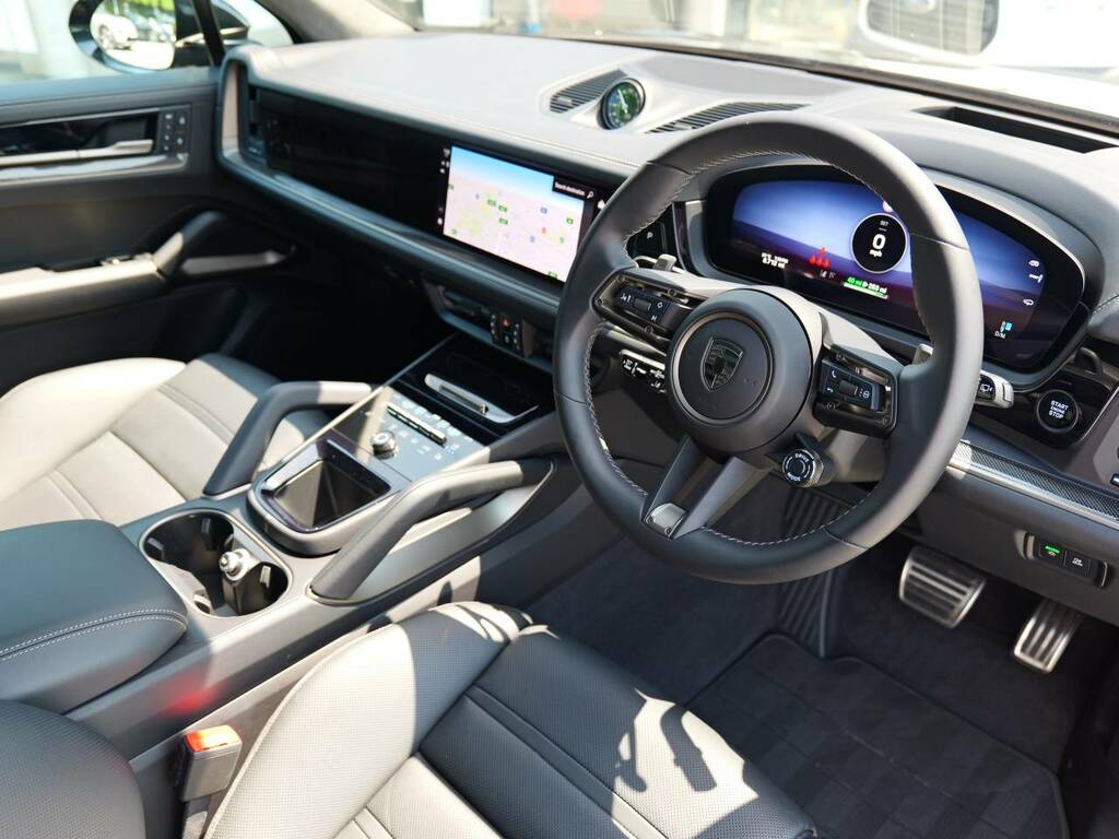 Porsche Cayenne Turbo E-hybrid Black #4