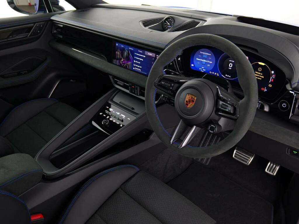 Porsche Macan Gts Electric  Blue #5