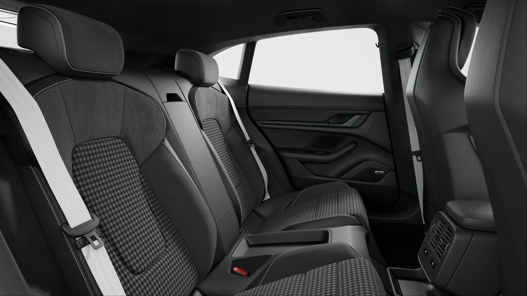 Porsche Taycan Turbo Sport Turismo Silver #3