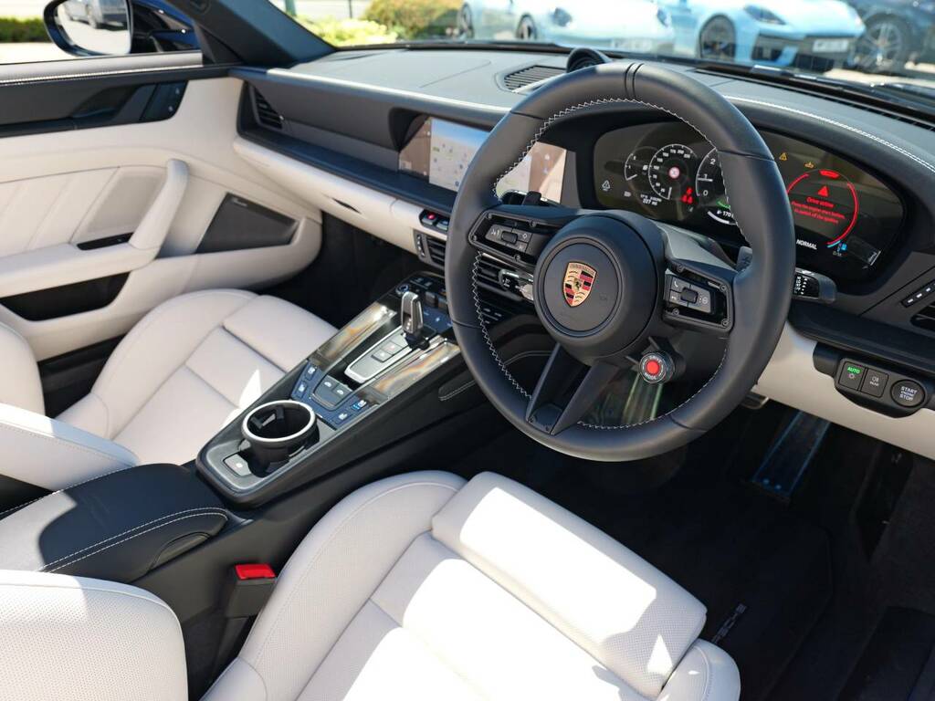 Porsche 911 Targa 4 Gts Black #4
