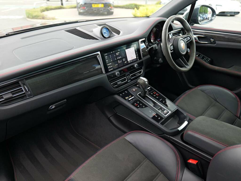 Porsche Macan Gts Grey #4