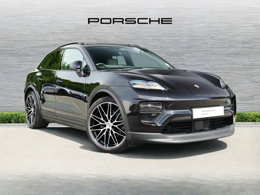 Porsche Macan Electric Black