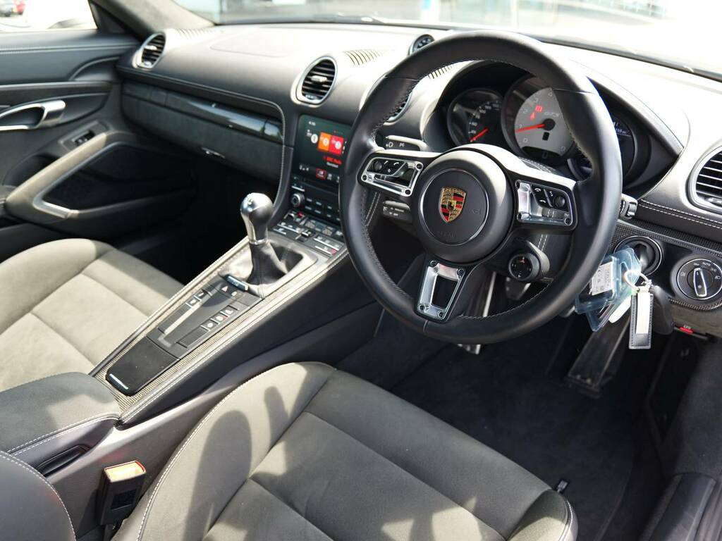 Porsche 718 Cayman Gts 4.0 My24 White #4