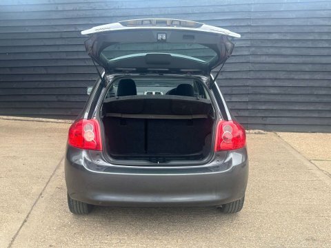 Toyota Auris Tr Silver #30