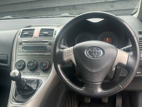 Toyota Auris Tr Silver #20