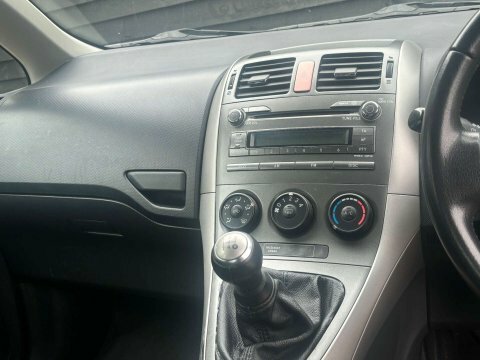 Toyota Auris Tr Silver #21
