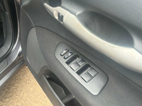 Toyota Auris Tr Silver #34
