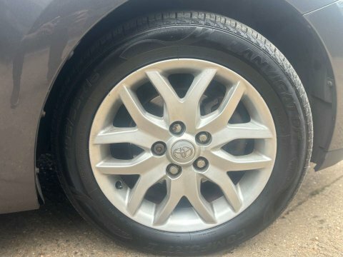 Toyota Auris Tr Silver #17