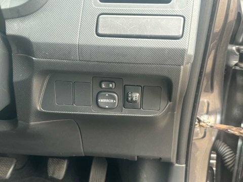 Toyota Auris Tr Silver #31