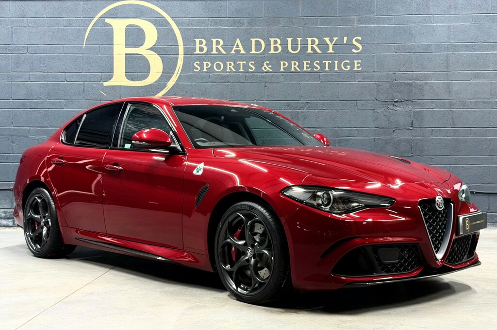 Alfa Romeo Giulia 2.9 Giulia 2.9 Bi-turbo V6 510Hp Quadrifoglio Red