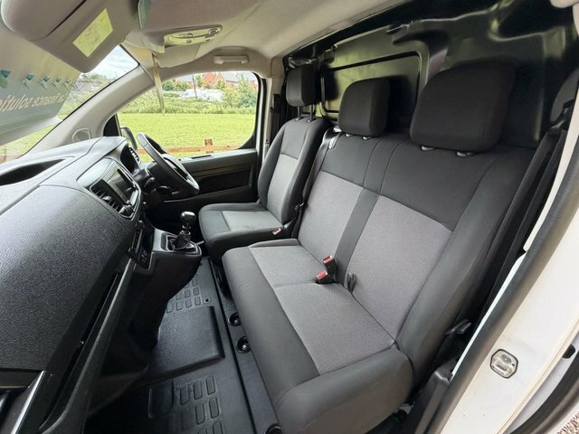 Peugeot Expert Bluehdi 1000 Professional Premium BT23YLY White #6