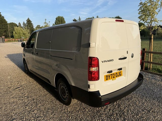 Vauxhall Vivaro Turbo D 2900 Dynamic White #6