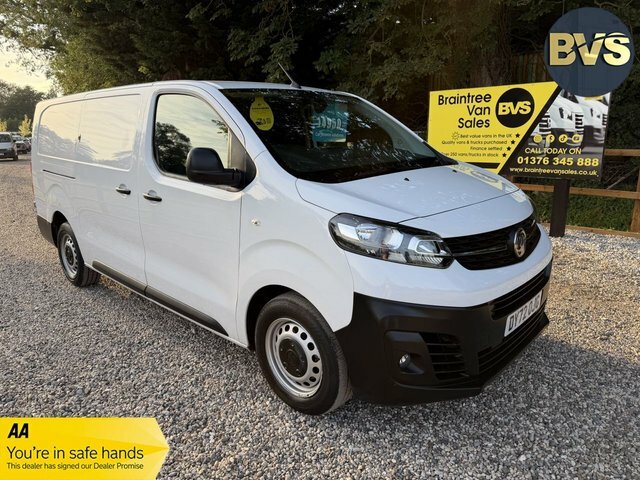 Vauxhall Vivaro Turbo D 2900 Dynamic White