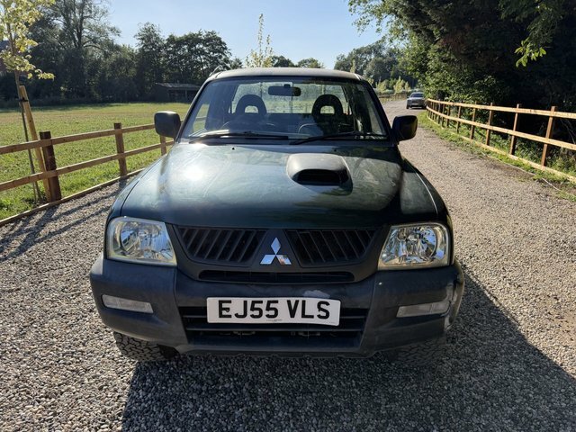Mitsubishi L200 Td 4Work Club Cab Green #2